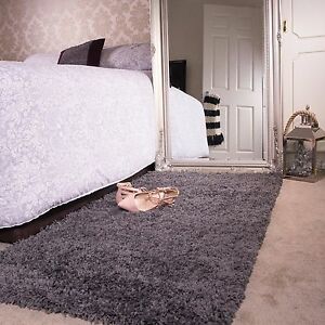 BED SIDE FLUFFY CARPET(GREY)